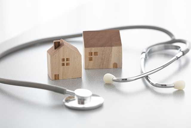 聴診器と病院イメージ